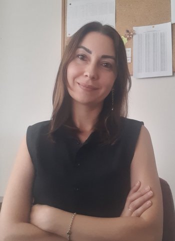 Doç. Dr. Esra MANKAN