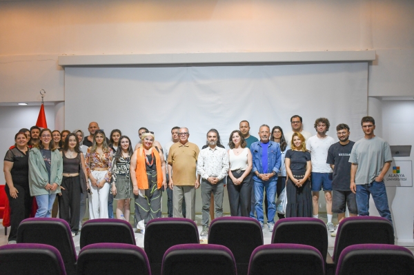 "Eflâtun" Filmi Alanya Üniversitesi'nde İzleyiciyle Buluştu
