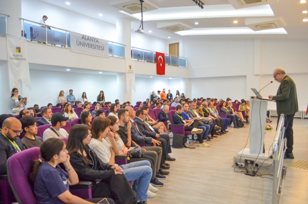 8. Güncel Mimarlık ve Kentsel İşler Uluslararası Konferansı’nı (ICCAUA 2025)