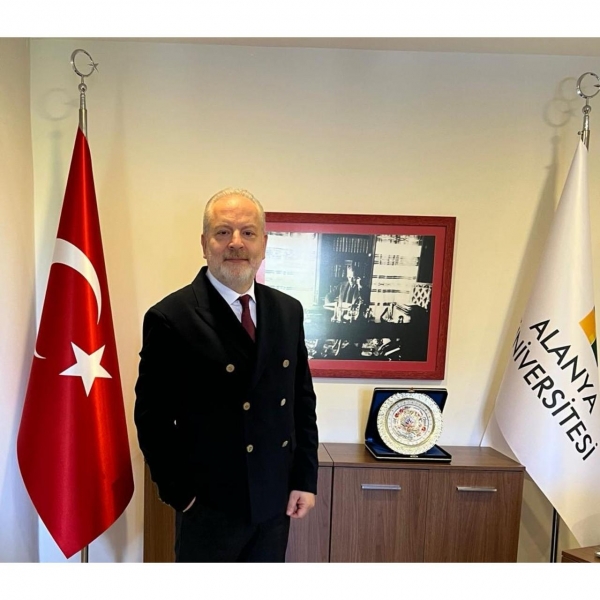 Prof. Dr. Turan SAĞER, Alanya Üniversitesi Rektörlüğüne Atandı