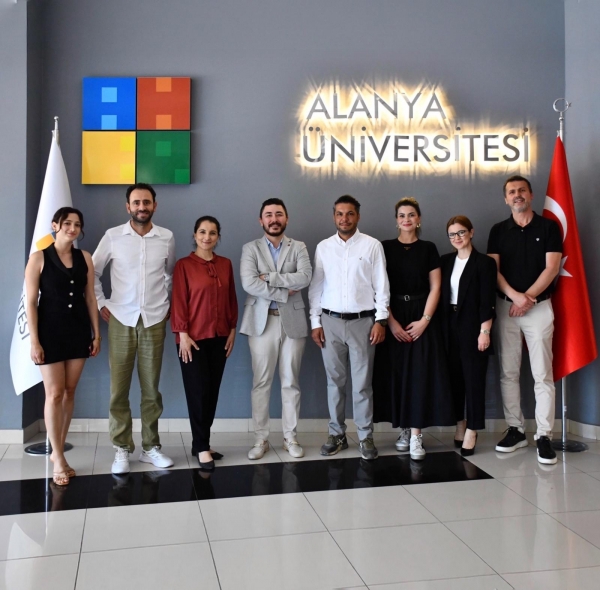 Alanya Üniversitesi İç Mimarlık ve Çevre Tasarımı Bölümü olarak Dış Paydaşlarımızla Bir Araya Geldik !