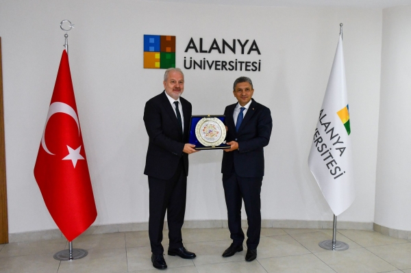 Antalya Valisi Sayın Hulusi Şahin’den Rektörümüz Prof. Dr. Turan Sağer’e Nezaket Ziyareti