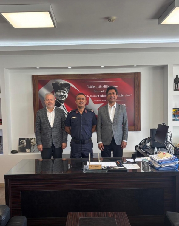 Rektörümüzden Jandarma Komutanı’na Nezaket Ziyareti