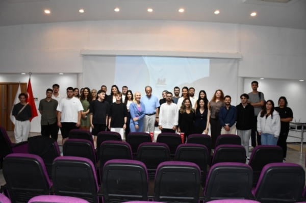 Oryantasyon Haftası Etkinlikleri Kapsamında Mezunlarımız Deneyimlerini Aktardı.