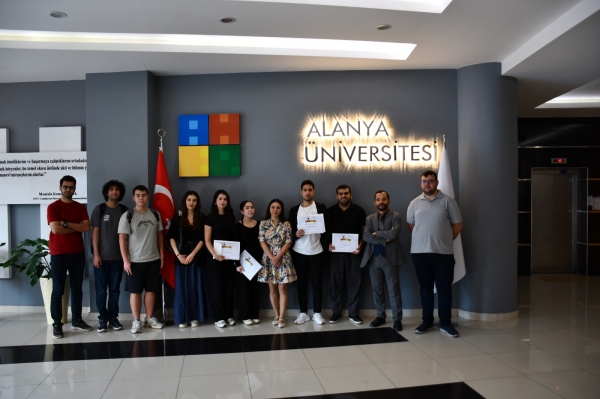 Alanya Üniversitesi’nde Mezun-Öğrenci Buluşması Gerçekleşti