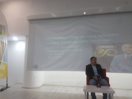 Türkiye Gazeteciler Federasyonu (TGF) Başkan Vekili ve Alanya Gazeteciler Cemiyeti (AGC) Başkanı Mehmet Ali Dim, Alanya Hamdullah Emin Paşa (AHEP) Üniversitesi'nde "yerel basının kentin kültürel gelişimine etkisi" konulu bir konuşma yaptı