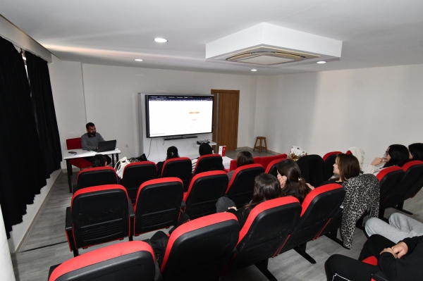 Gıda Kalite Kontrolü ve Analizi Programı Staj Bilgilendirme Toplantısı Gerçekleştirildi