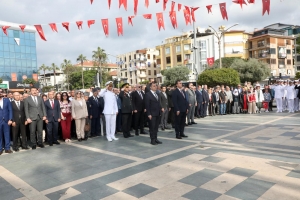 Alanya Üniversitesi Rektörü Prof. Dr. Turan Sağer’den 23 Nisan Mesajı: “Geleceğimiz Çocuklarımıza Emanet