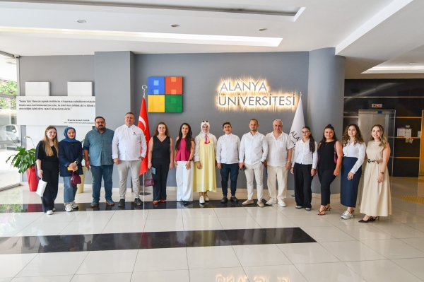 Alanya Üniversitesi’nde Sektörün Öncüleri Buluştu: Aşçılık Programı Geniş Katılımlı "Dış Paydaş Toplantısı" Gerçekleşti