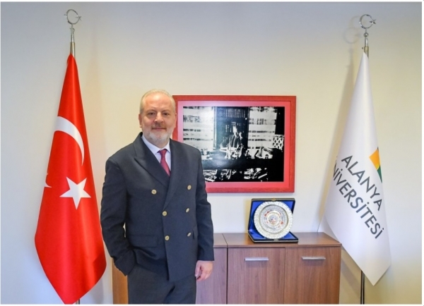 Alanya Üniversitesi Rektörü Prof. Dr. Turan Sağer’den YKS Adaylarına Başarı Mesajı Yayımladı