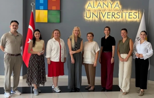 9–11 Ekim 2026 tarihleri arasında düzenlenecek 5. Uluslararası Alanya Tropikal Meyve Festivali kapsamında, Gastronomi ve Mutfak Sanatları Bölümü ve Aşçılık Bölümleri olarak iş birliği toplantımızı gerçekleştirdik.