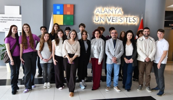 Alanya University Holds Promotional Meetings with Students of Alma Mater "Eğitim İncisi" Russian School