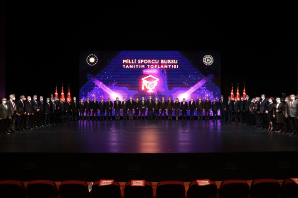 “Milli Sporcu Bursu Tanıtım Toplantısı” Cumhurbaşkanı Erdoğan’ın katılımı ile Külliye'de düzenlendi.