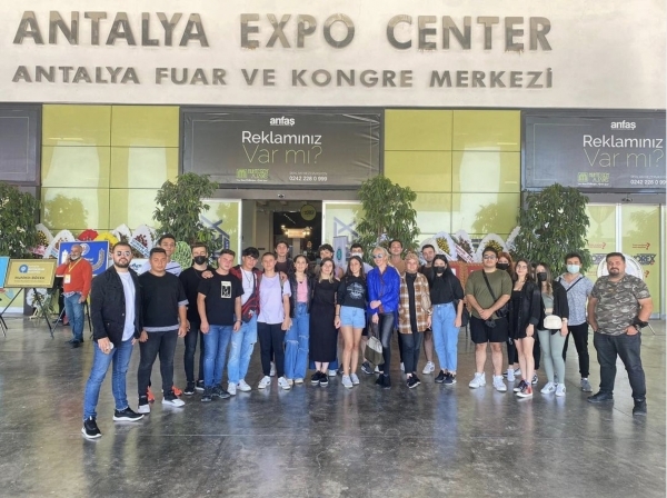 Alanya HEP Üniversitesi Aşçılık ile Gastronomi ve Mutfak Sanatları Bölümü öğrencileri, ANFAŞ Fuar merkezinde gerçekleştirilen YÖREX Yöresel Ürünler Fuarı’na katıldı.