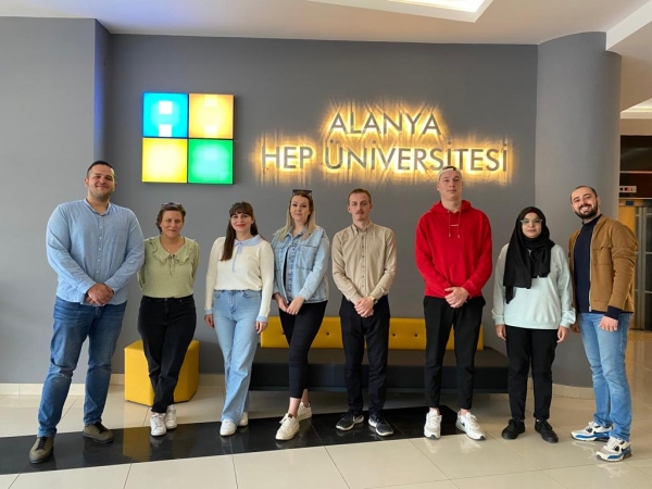 ALANYA HEP ÜNİVERSİTESİ TURİZM İŞLETMECİLİĞİ BÖLÜMÜ 4. SINIF ÖĞRENCİLERİ ULUSLARARASI GERÇEKLEŞTİRİLECEK OLAN KONGRELERE KATILIYOR…