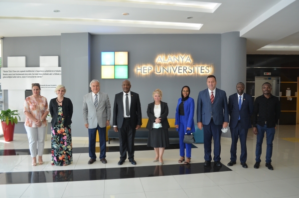 KENYA’NIN ANKARA BÜYÜKELÇİSİ’NDEN ALANYA HEP’E ZİYARET !