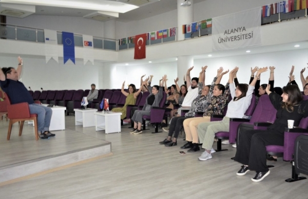 "Omurga Sağlığı için Ofis Ergonomisi" Konferansı