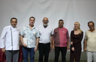 Üniversitemizde 20 Ekim Dünya Aşçılar Günü kapsamında “Aşçılığın Dünü Bugünü ve Yarını – Dünya Aşçılar Günü Paneli” düzenlendi.