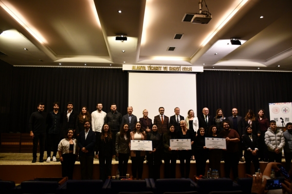 Alanya Avokadosu ve gölevez bitkisi sağlıksız cipslere meydan okuyacak!